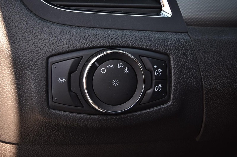 Ford Edge Vehicle Image 11