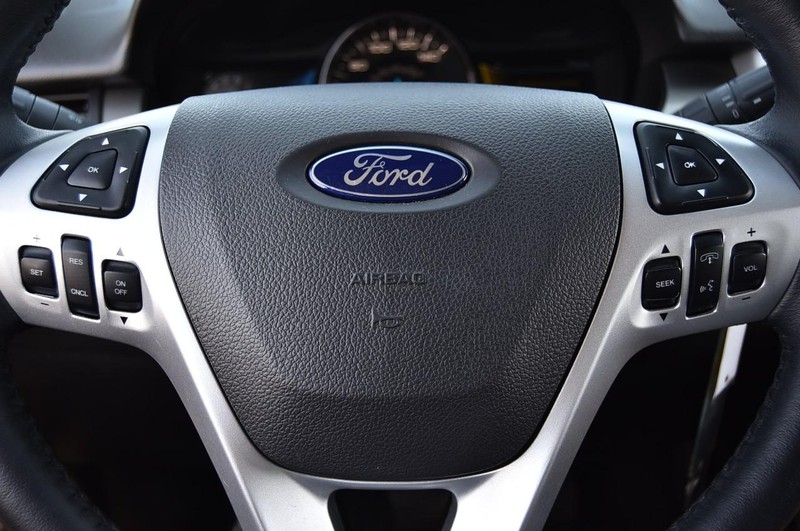 Ford Edge Vehicle Image 15
