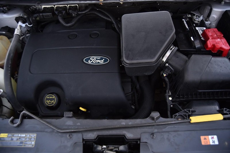 Ford Edge Vehicle Image 21