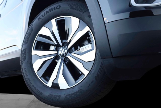 Volkswagen Atlas Vehicle Image 03