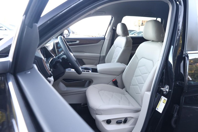 Volkswagen Atlas Vehicle Image 10