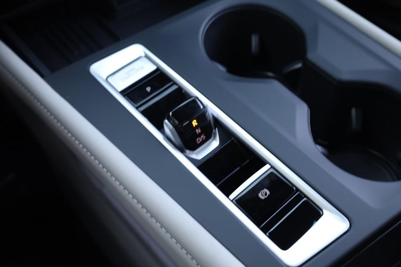 Volkswagen Atlas Vehicle Image 16