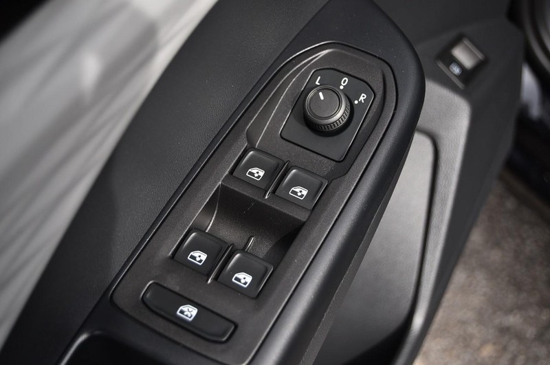 Volkswagen Taos Vehicle Image 08