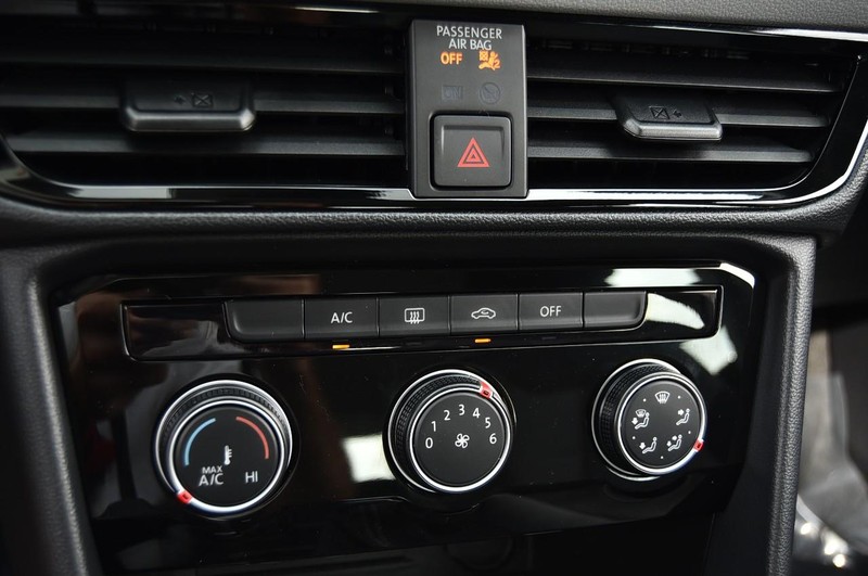 Volkswagen Taos Vehicle Image 15