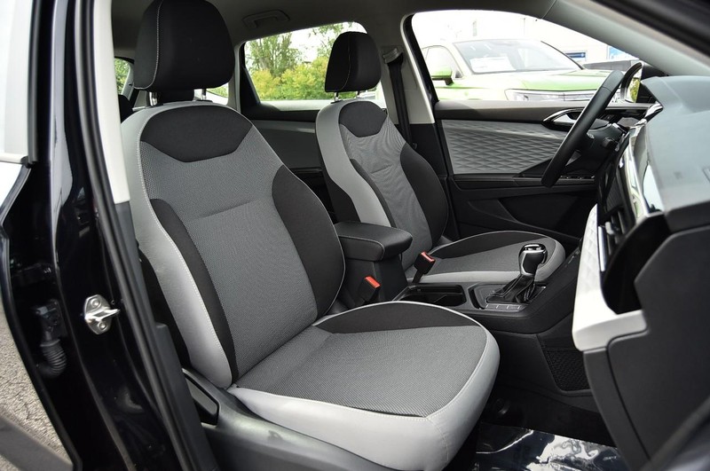 Volkswagen Taos Vehicle Image 20