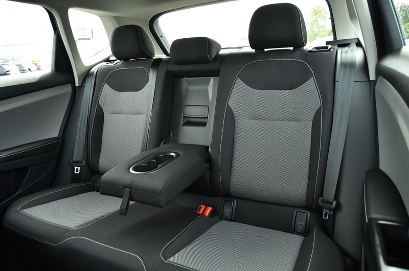 Volkswagen Taos Vehicle Image 21