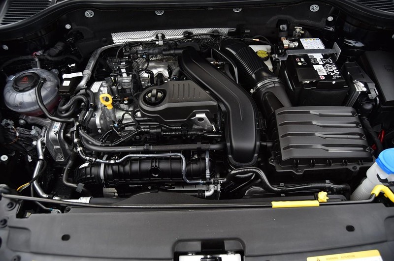 Volkswagen Taos Vehicle Image 23