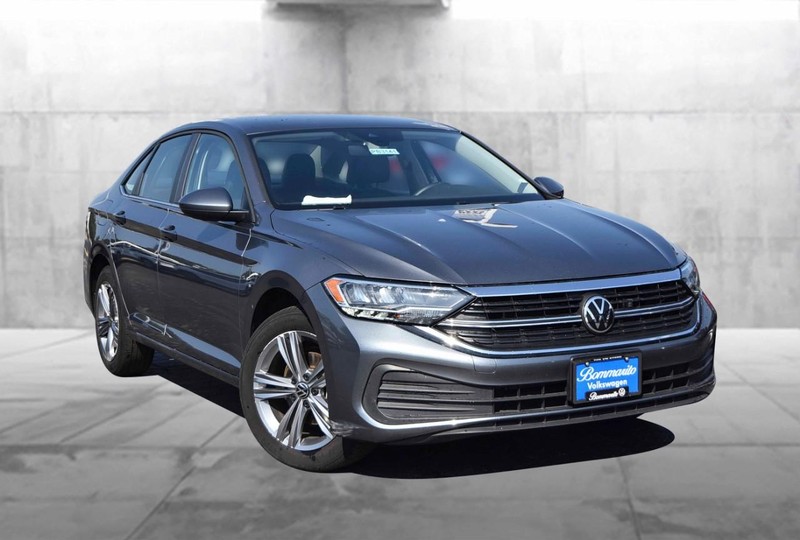 Volkswagen Jetta Vehicle Image 02