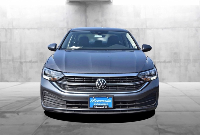 Volkswagen Jetta Vehicle Image 04