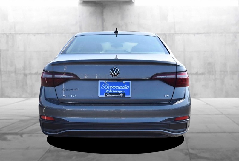 Volkswagen Jetta Vehicle Image 06