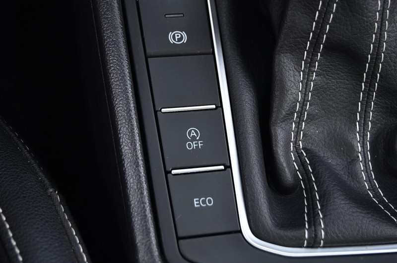 Volkswagen Jetta Vehicle Image 18