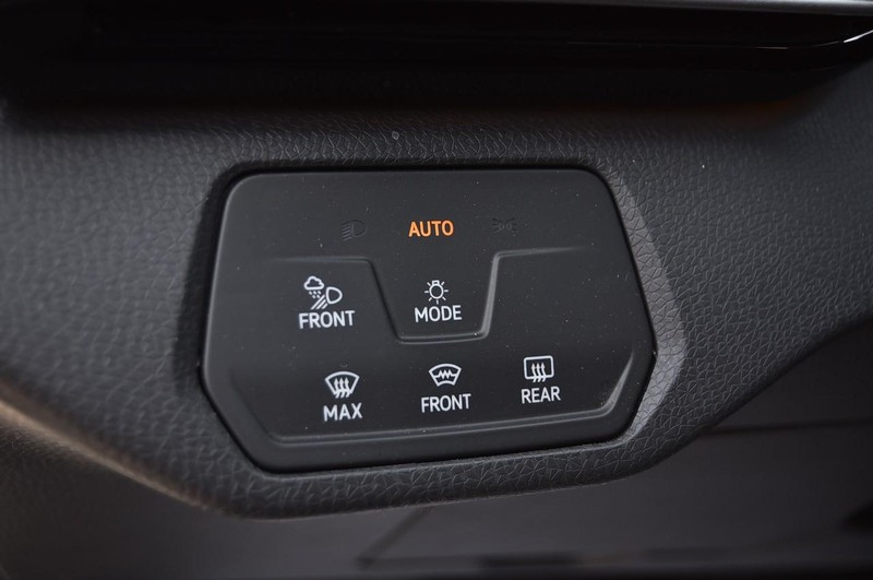 Volkswagen ID.4 Vehicle Full-screen Gallery Image 11