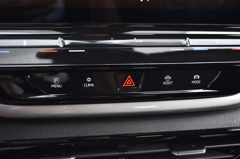 Volkswagen ID.4 Vehicle Full-screen Gallery Image 16