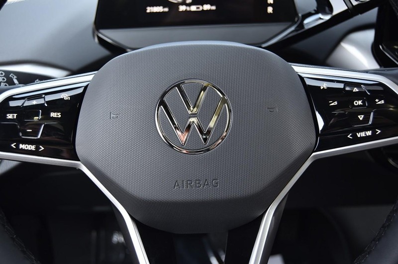 Volkswagen ID.4 Vehicle Full-screen Gallery Image 19