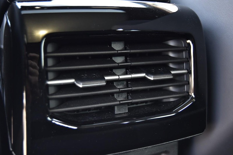 Volkswagen ID.4 Vehicle Full-screen Gallery Image 24