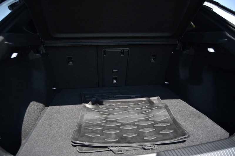 Volkswagen ID.4 Vehicle Full-screen Gallery Image 26