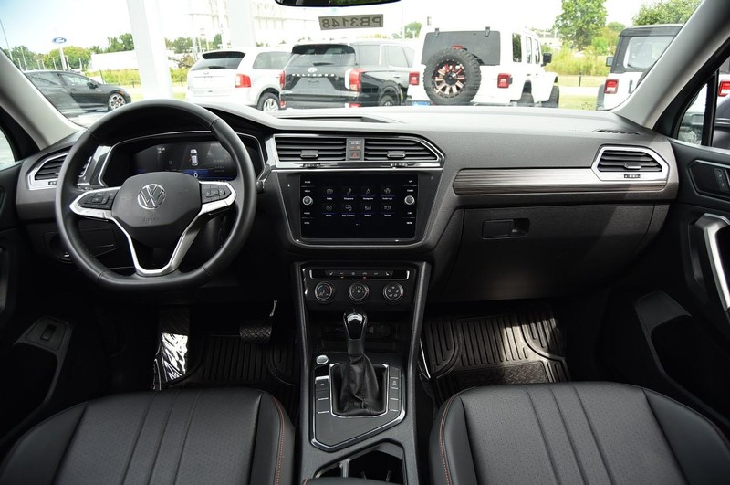 Volkswagen Tiguan Vehicle Image 07