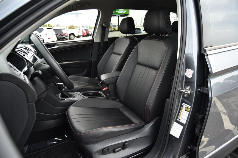 Volkswagen Tiguan Vehicle Image 19