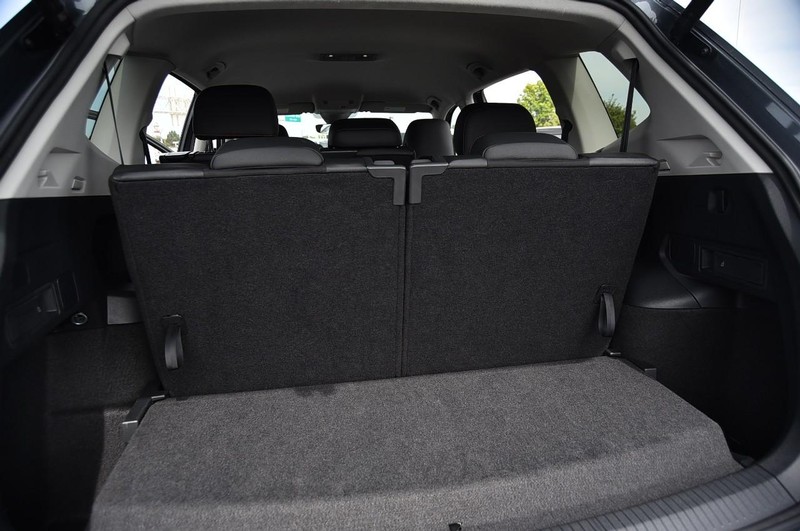 Volkswagen Tiguan Vehicle Image 25