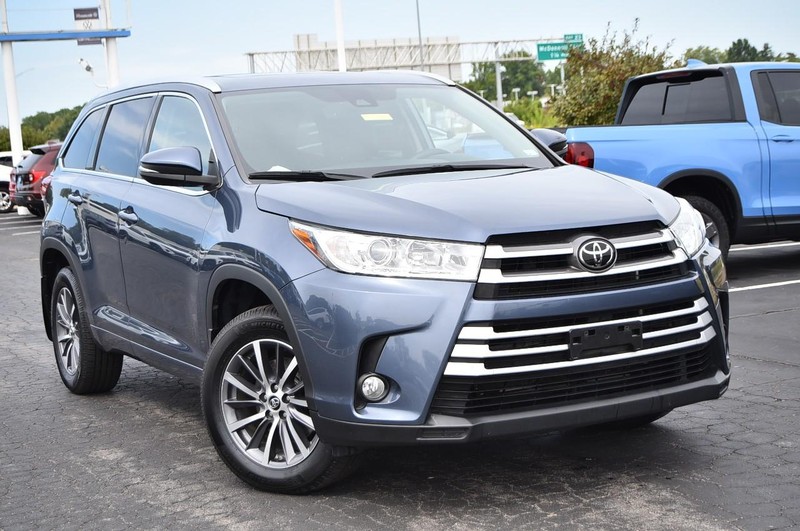 Toyota Highlander Vehicle Image 02