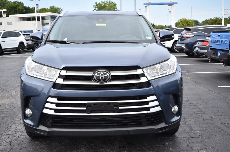 Toyota Highlander Vehicle Image 04