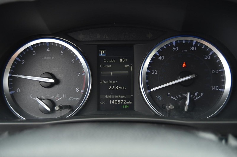 Toyota Highlander Vehicle Image 12