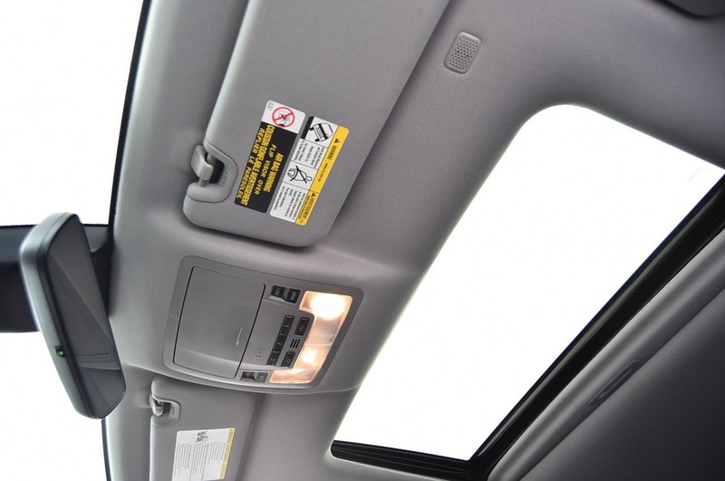 Toyota Highlander Vehicle Image 22