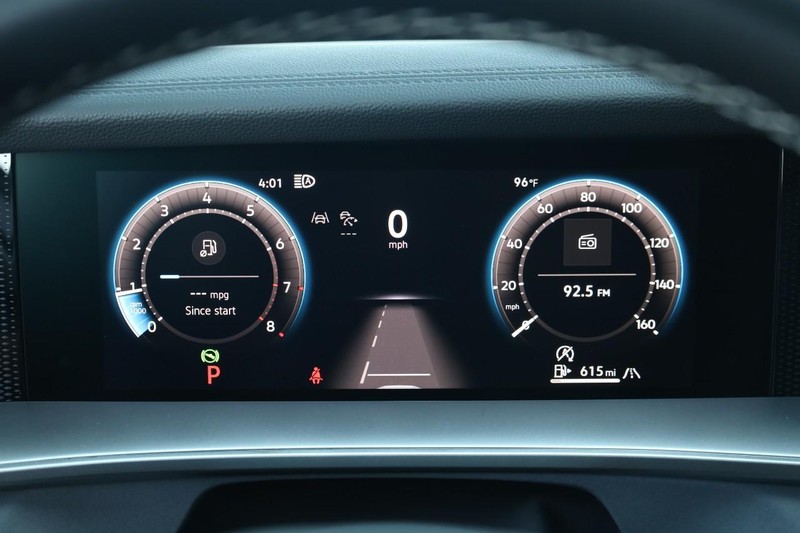 Volkswagen Tiguan Vehicle Full-screen Gallery Image 12