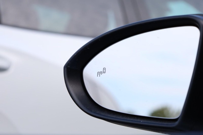 Volkswagen Jetta Vehicle Full-screen Gallery Image 19