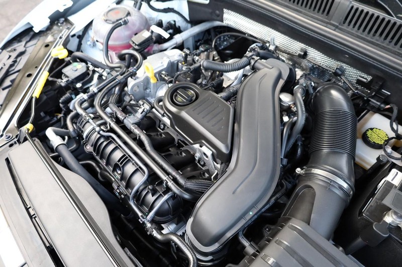 Volkswagen Jetta Vehicle Full-screen Gallery Image 24