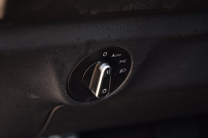 Volkswagen Jetta Vehicle Full-screen Gallery Image 10