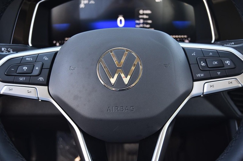 Volkswagen Jetta Vehicle Full-screen Gallery Image 18