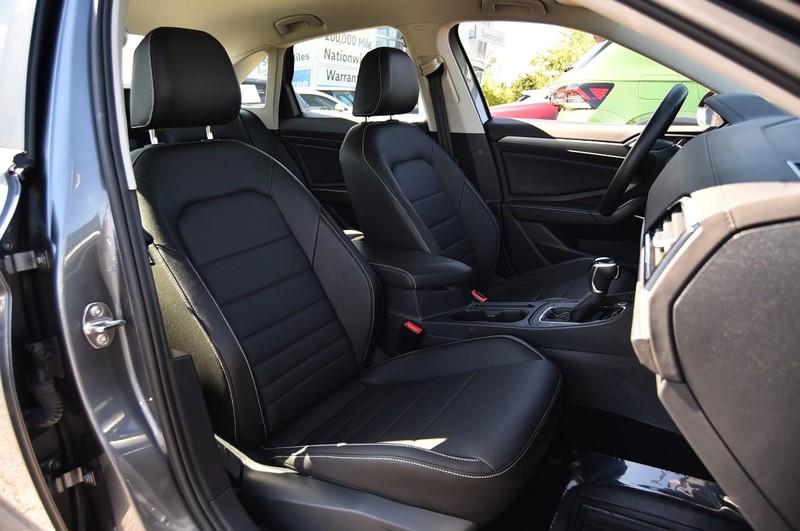 Volkswagen Jetta Vehicle Full-screen Gallery Image 20