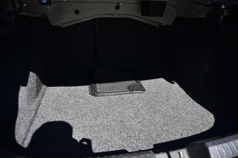 Volkswagen Jetta Vehicle Full-screen Gallery Image 22