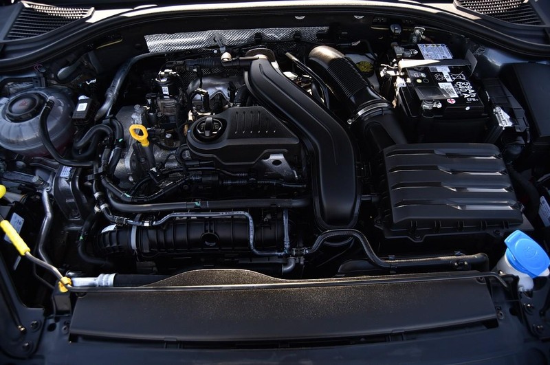 Volkswagen Jetta Vehicle Full-screen Gallery Image 23