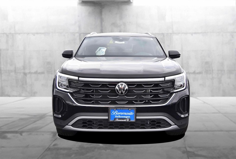 Volkswagen Atlas Cross Sport Vehicle Image 04