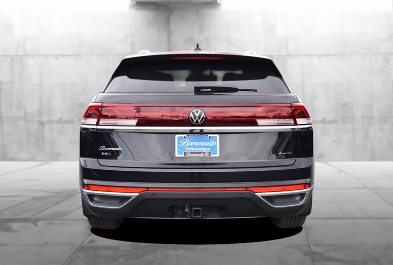 Volkswagen Atlas Cross Sport Vehicle Image 06