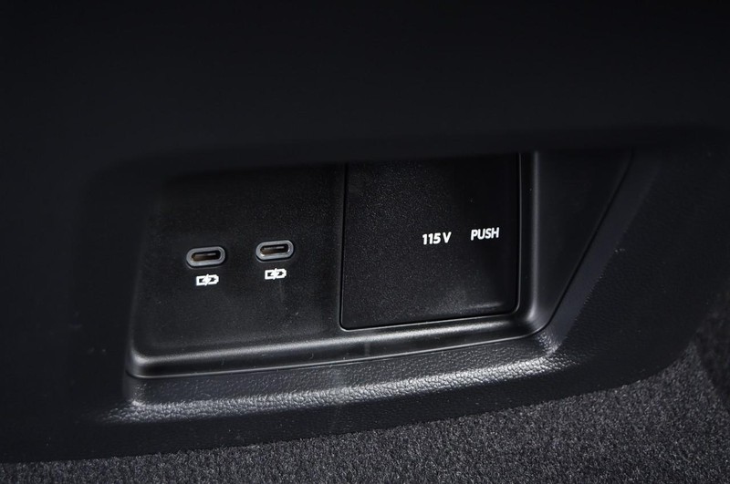 Volkswagen Atlas Cross Sport Vehicle Image 24