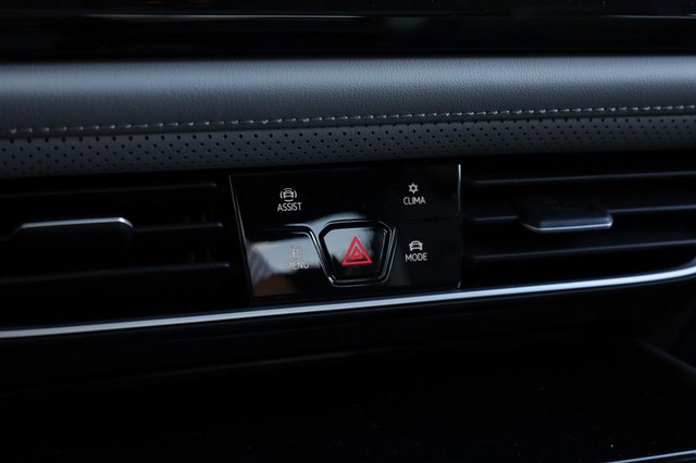 Volkswagen Atlas Vehicle Image 16