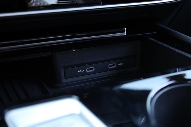 Volkswagen Atlas Vehicle Image 17