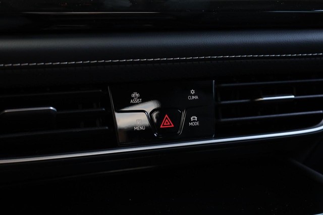 Volkswagen Atlas Vehicle Image 15