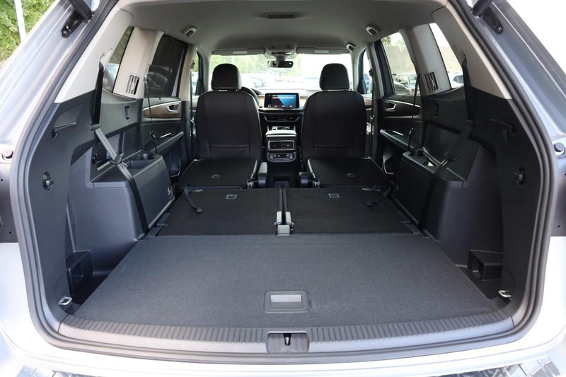 Volkswagen Atlas Vehicle Image 09