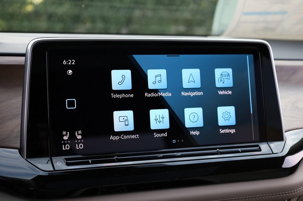 Volkswagen Atlas Vehicle Full-screen Gallery Image 15