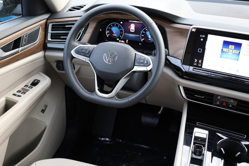 Volkswagen Atlas Vehicle Full-screen Gallery Image 27