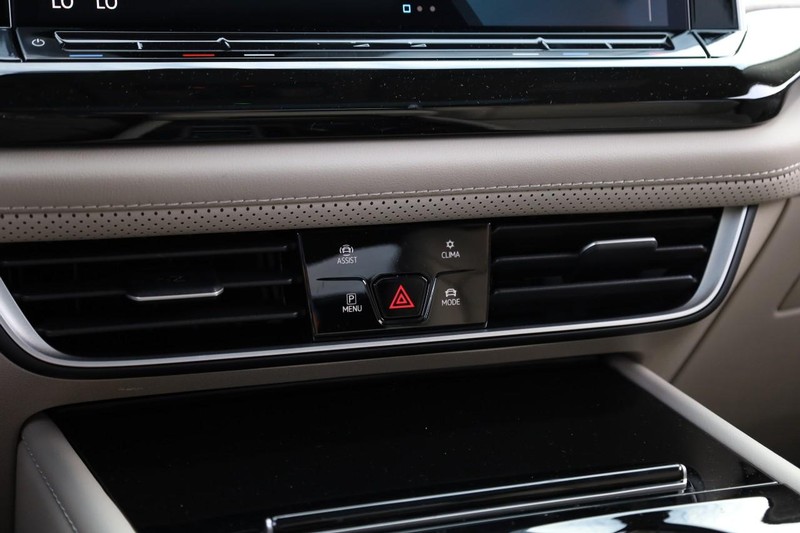 Volkswagen Atlas Vehicle Image 17