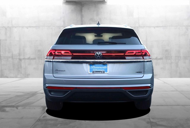 Volkswagen Atlas Cross Sport Vehicle Image 06