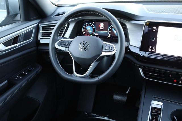 Volkswagen Atlas Cross Sport Vehicle Image 23