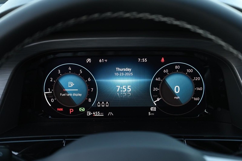 Volkswagen Atlas Cross Sport Vehicle Image 10