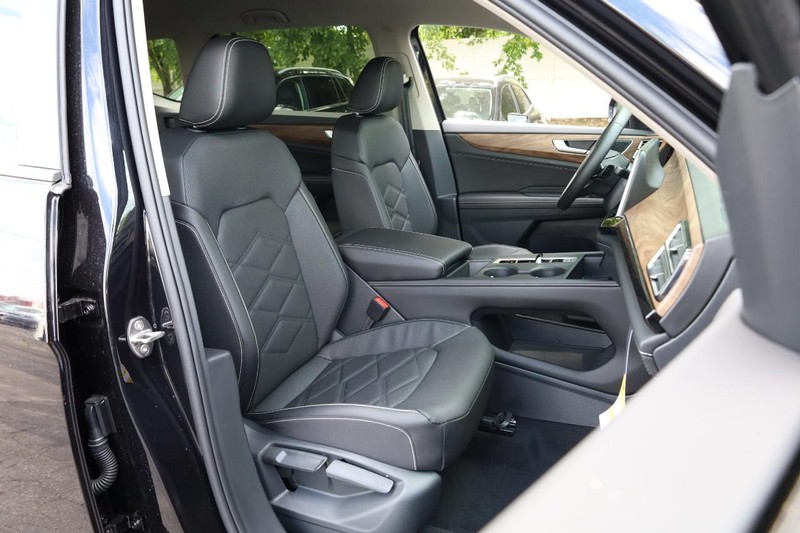 Volkswagen Atlas Vehicle Image 28