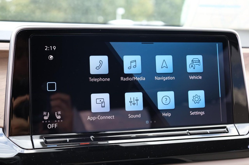 Volkswagen Atlas Vehicle Full-screen Gallery Image 13